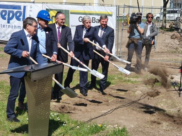 Der erste Spatenstich für die Neue Synagoge zu Magdeburg